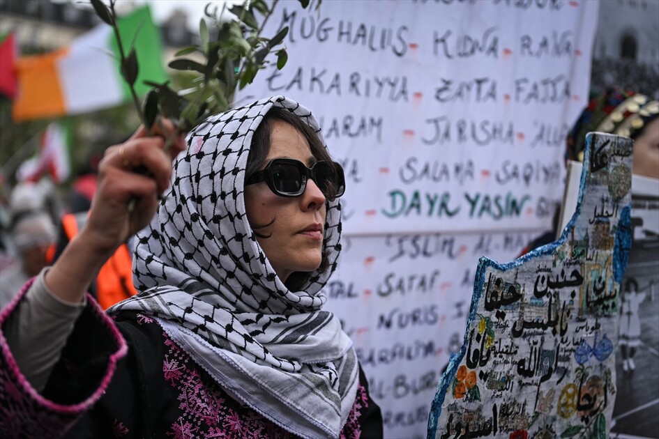 Paris'te Nakba yürüyüşü düzenlendi