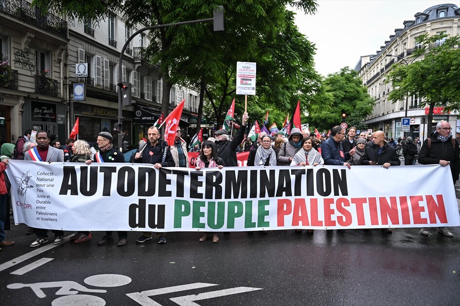 Paris'te Nakba yürüyüşü düzenlendi