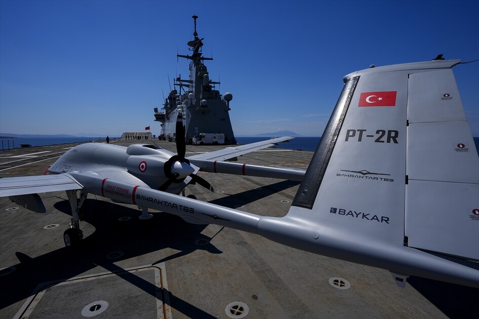 EFES-2026 Tatbikatı'nda TCG Anadolu'nun amfibi ve hava kabiliyetleri sergilendi