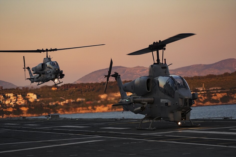 EFES-2026 Tatbikatı'nda TCG Anadolu'nun amfibi ve hava kabiliyetleri sergilendi