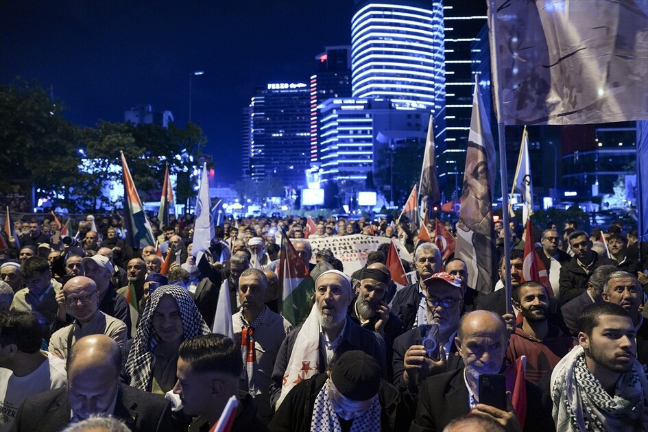إسطنبول.. وقفة أمام القنصلية الإسرائيلية للتنديد بمهاجمة