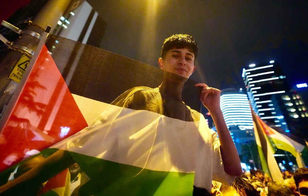 إسطنبول.. وقفة أمام القنصلية الإسرائيلية للتنديد بمهاجمة