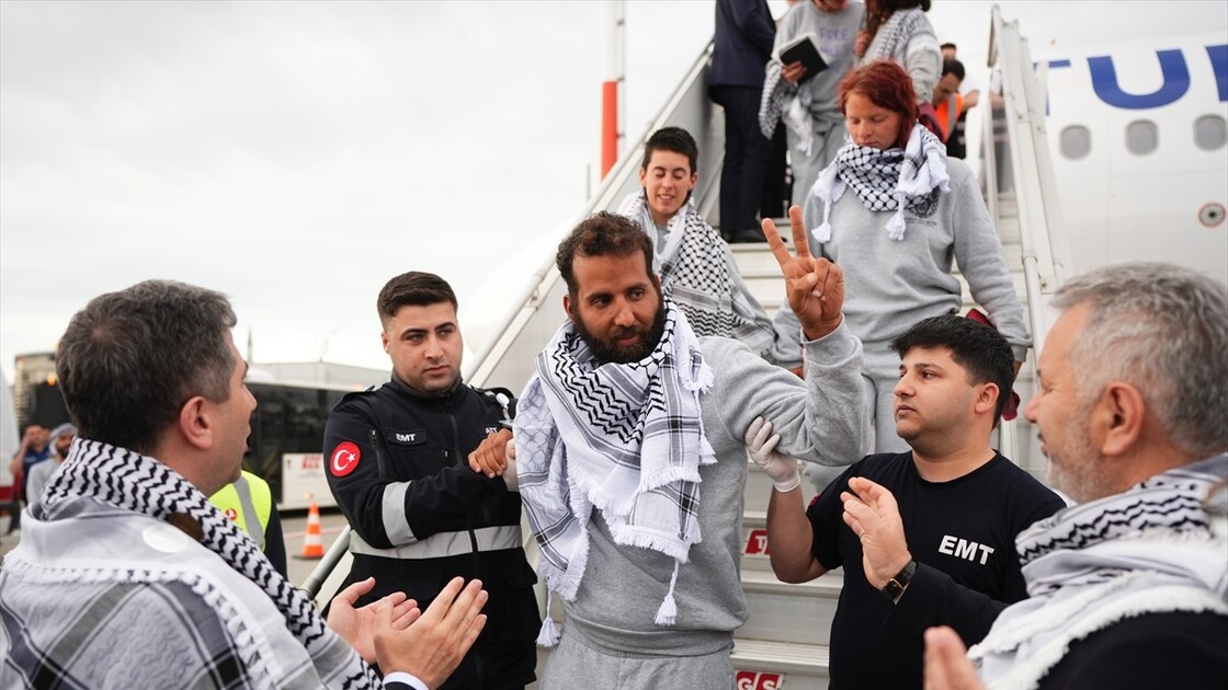 Küresel Sumud Filosu aktivistlerini taşıyan uçaklar İstanbul'a geldi