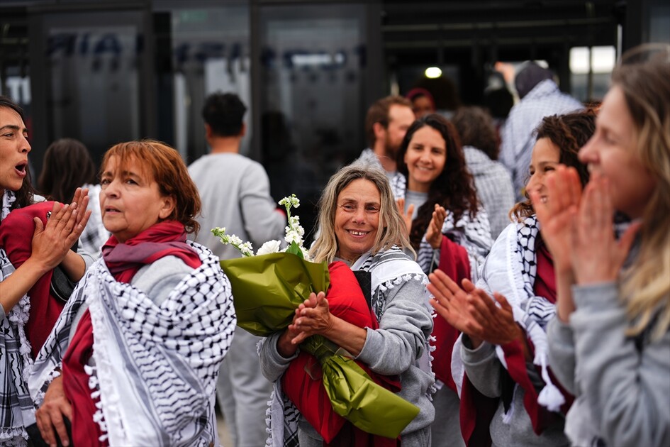 Aktivistët e ndaluar të Flotiljes Globale Sumud mbërrijnë në Stamboll
