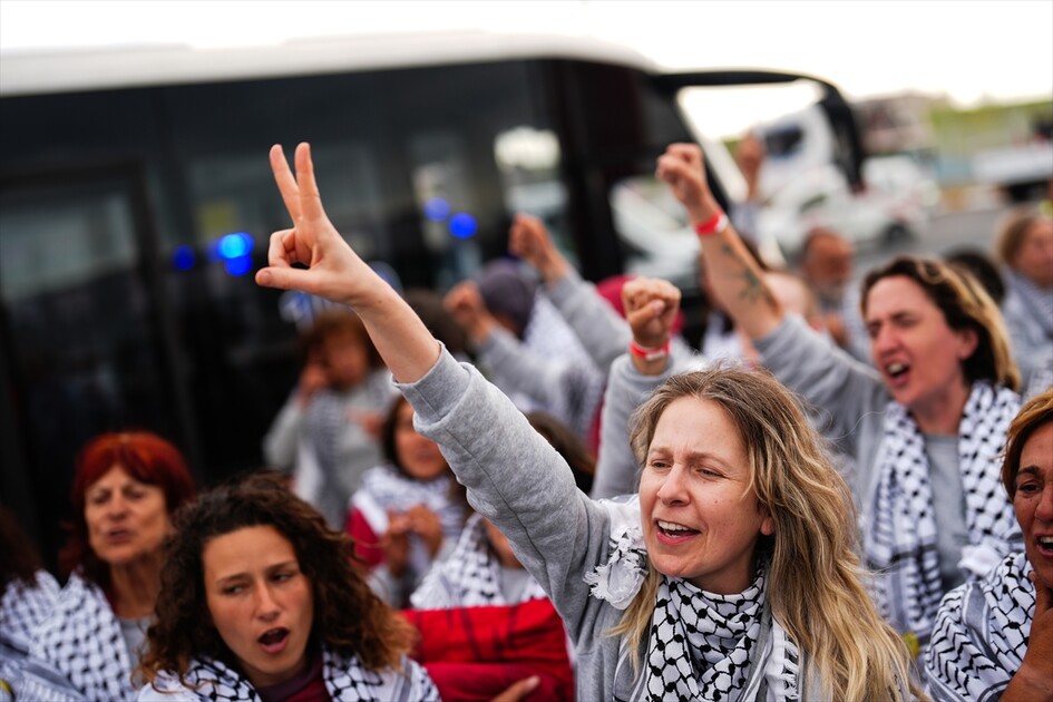 Aktivistët e ndaluar të Flotiljes Globale Sumud mbërrijnë në Stamboll