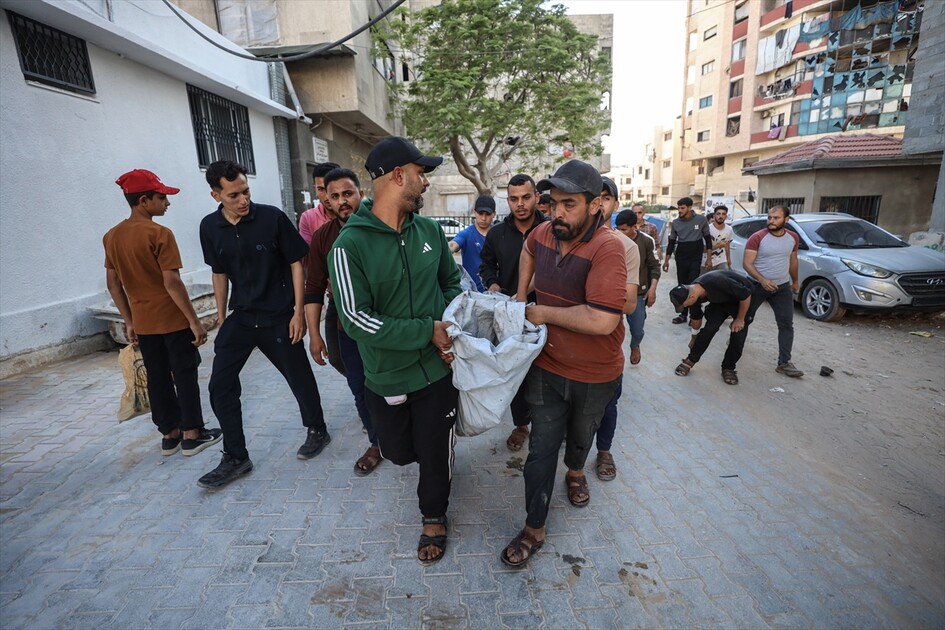 İsrail'in Gazze'de sürdürdüğü saldırılarda 2 Filistinli hayatını kaybetti