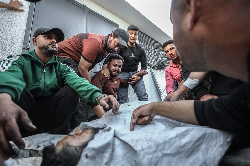İsrail'in Gazze'de sürdürdüğü saldırılarda 2 Filistinli hayatını kaybetti