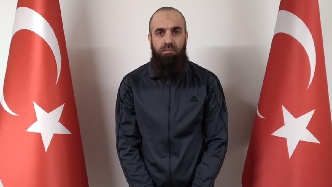 MİT'in gerçekleştirdiği operasyonla 10 DEAŞ'lı terörist Suriye'de yakalandı