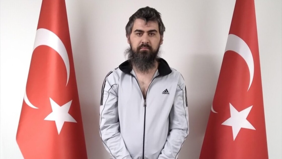 MİT'in gerçekleştirdiği operasyonla 10 DEAŞ'lı terörist Suriye'de yakalandı