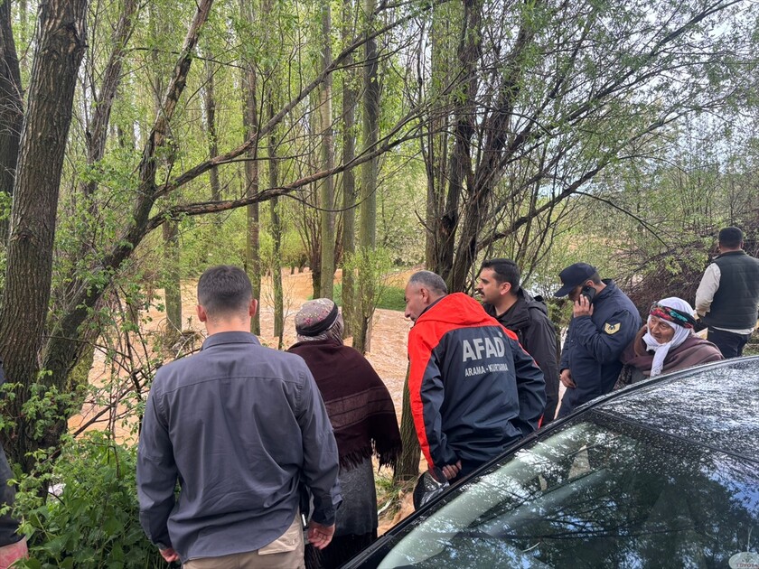 Afyonkarahisar'da sağanak etkili oldu
