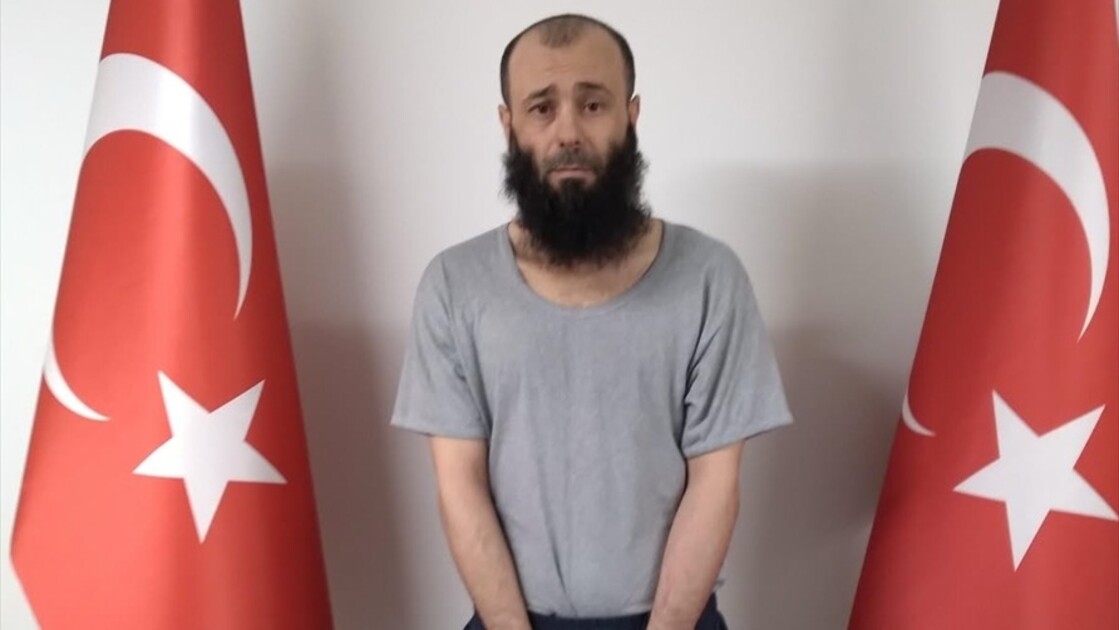 MİT'in gerçekleştirdiği operasyonla 10 DEAŞ'lı terörist Suriye'de yakalandı