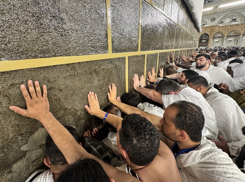 Hacı adayları Arafat öncesi ibadetlerini sürdürüyor