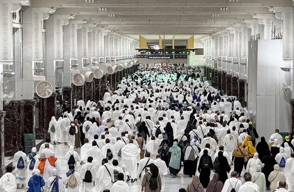 Hacı adayları Arafat öncesi ibadetlerini sürdürüyor