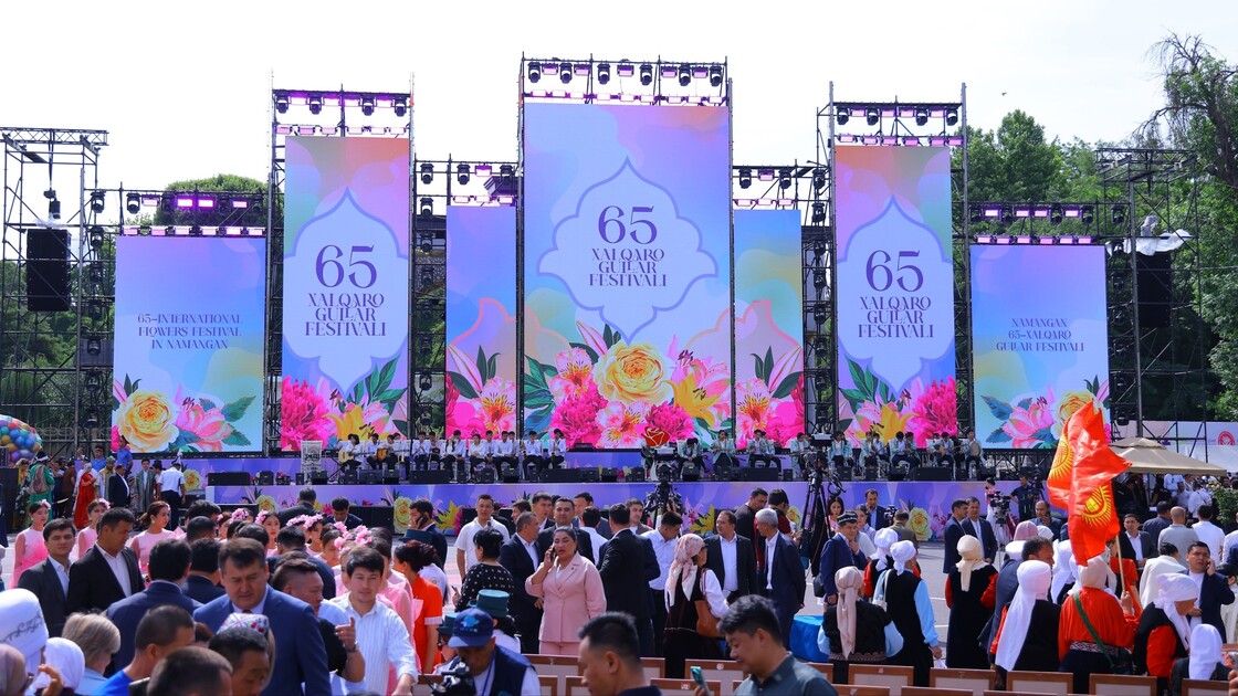 65-й Международный фестиваль цветов открылся в узбекском Намангане