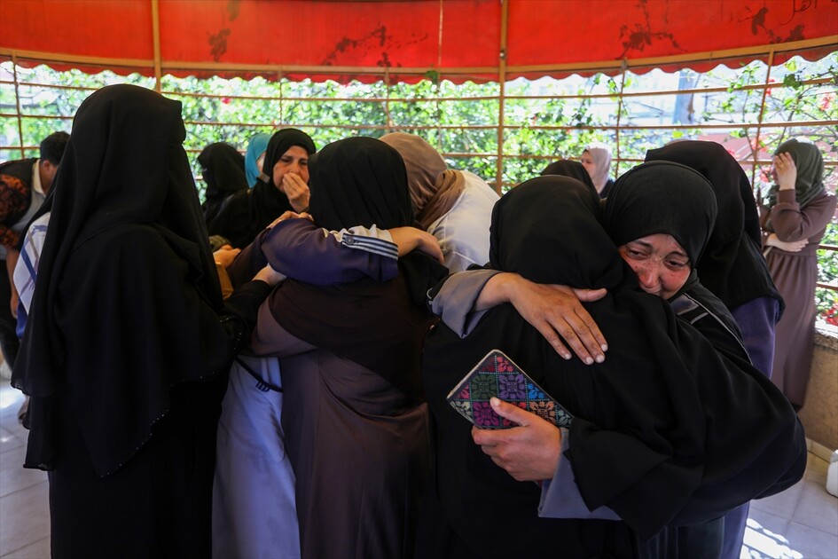 İsrail'in Han Yunus'a düzenlediği saldırıda bir çocuk yaşamını yitirdi
