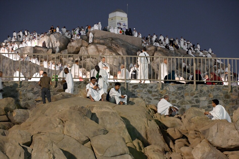 Hacı adayları Arafat'ta