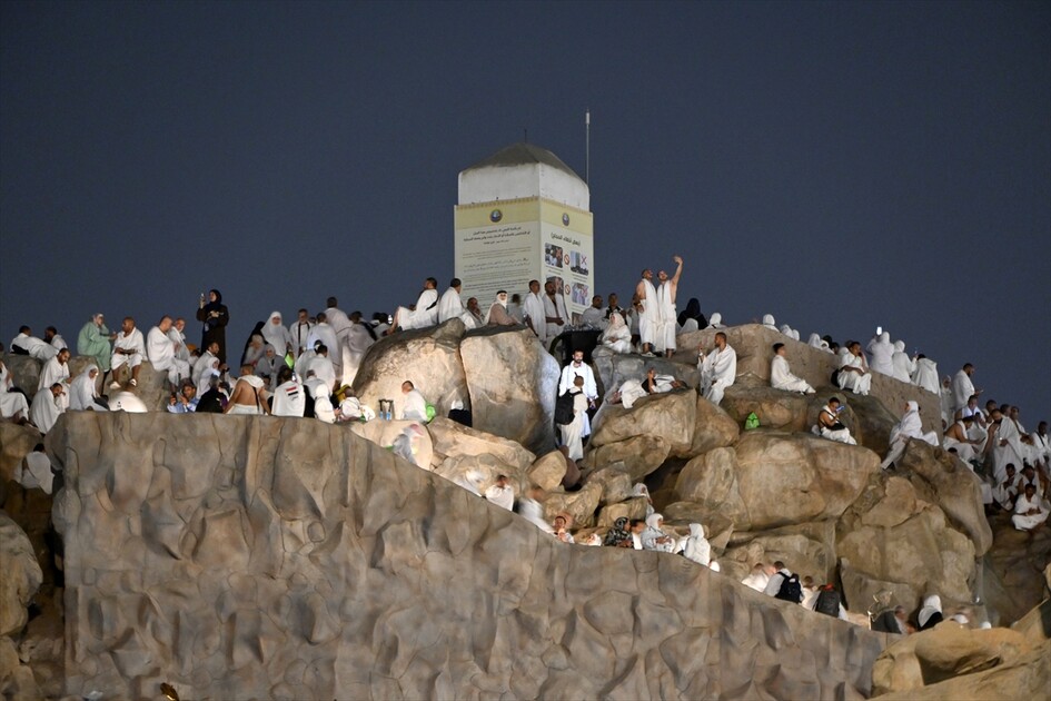 Hacı adayları Arafat'ta