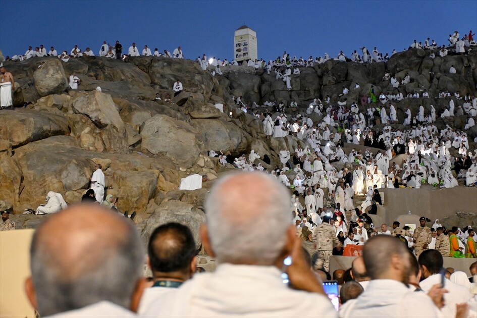 Hacı adayları Arafat'ta