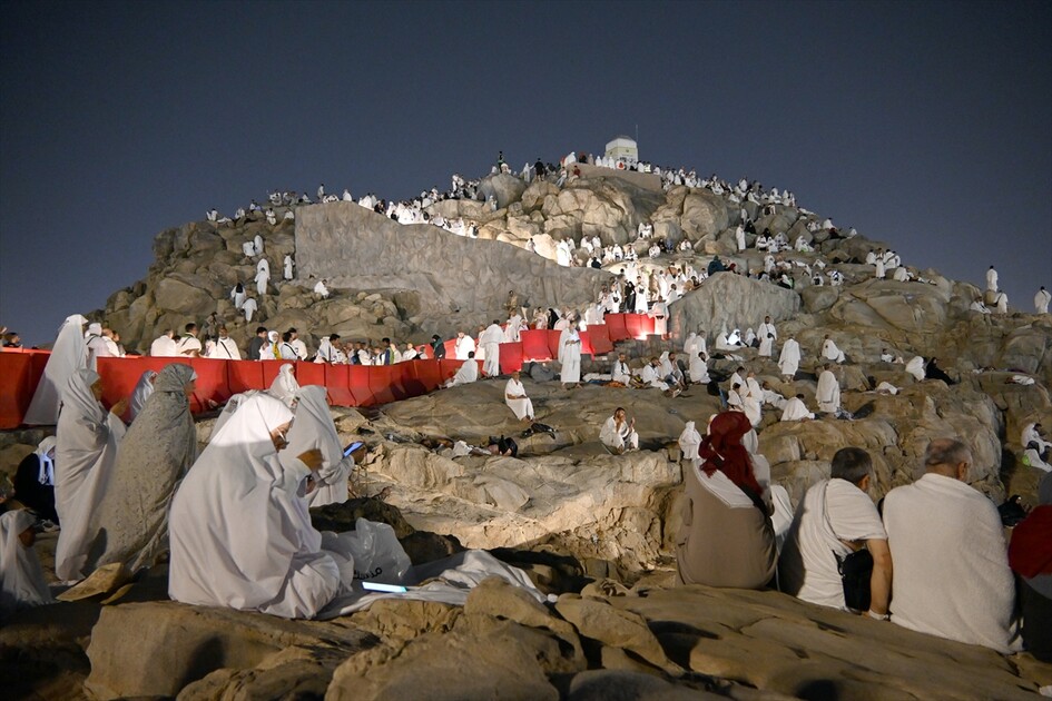 Hacı adayları Arafat'ta
