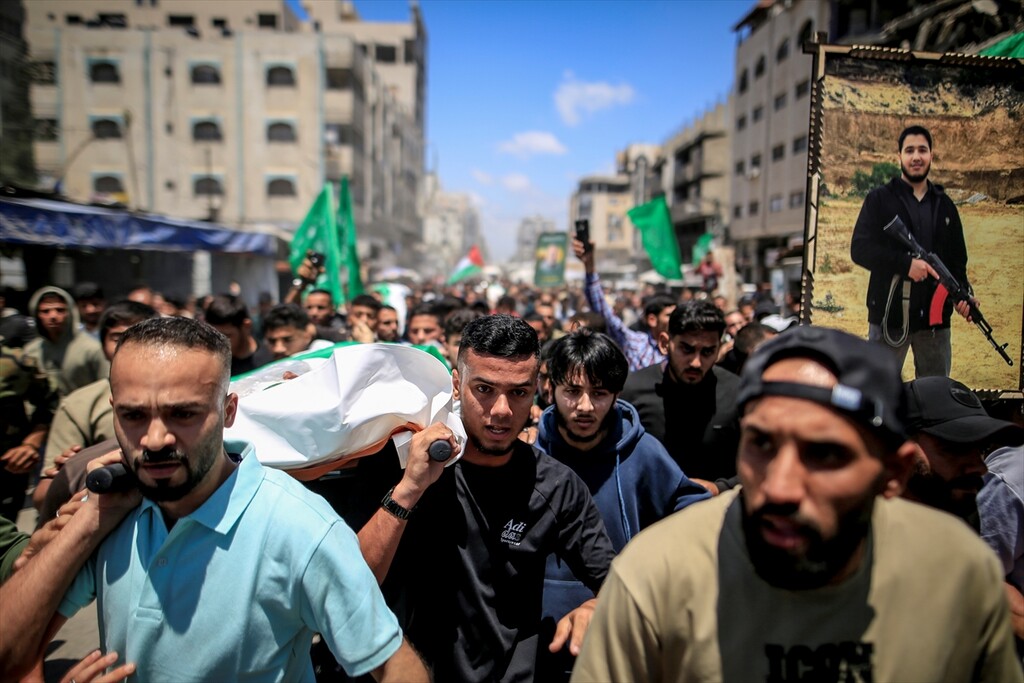 Funeral prayer held for Al-Qassam commander Muhammad Awda and family in ...