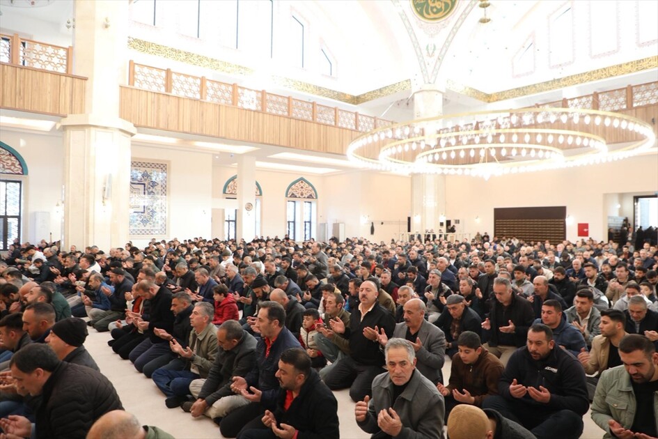 Kars'ta Kurban Bayramı namazı kılındı