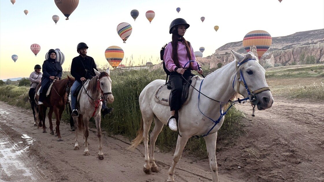 Kurban Bayramı tatilinde Kapadokya'da yerli turist yoğunluğu yaşanıyor