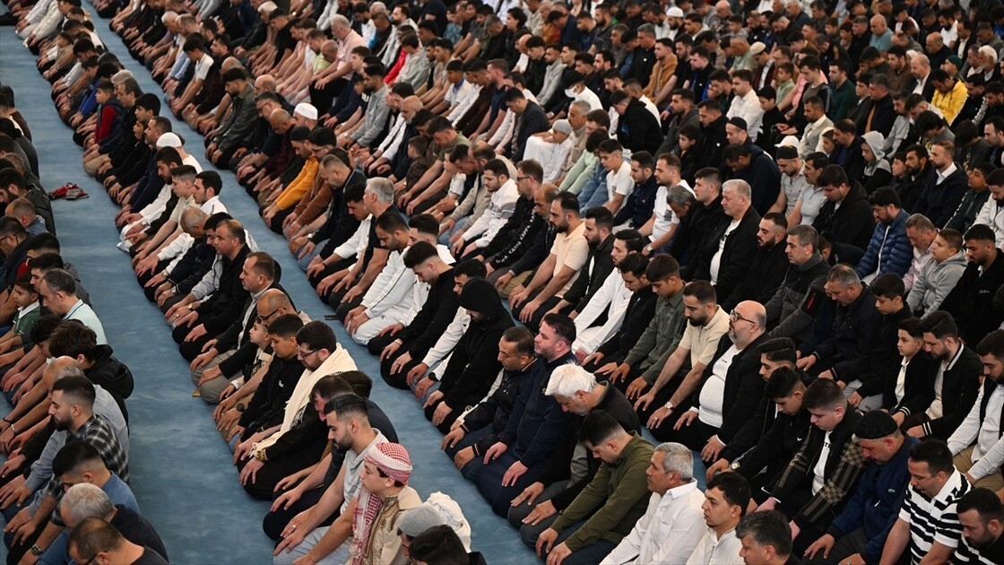 Gaziantep'te Kurban Bayramı namazı kılındı