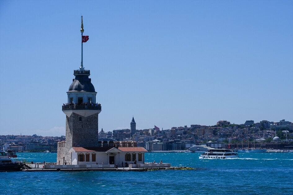 İstanbul'da vatandaşlar bayramın son gününde sahillere akın etti