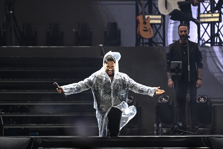 Tarkan, Başkent Millet Bahçesi'nde konser verdi