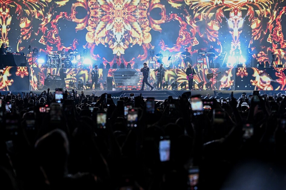 Tarkan, Başkent Millet Bahçesi'nde konser verdi