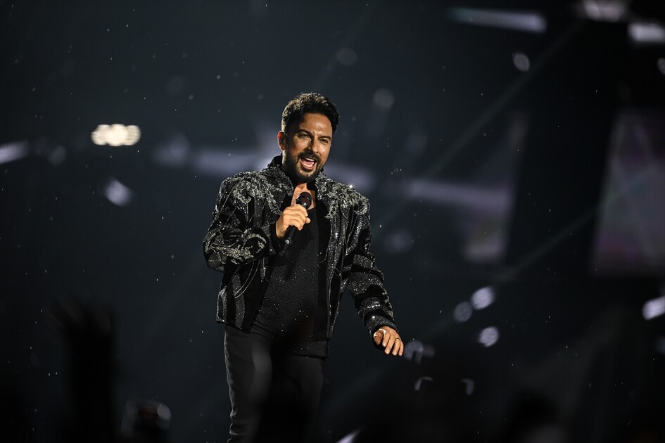 Tarkan, Başkent Millet Bahçesi'nde konser verdi