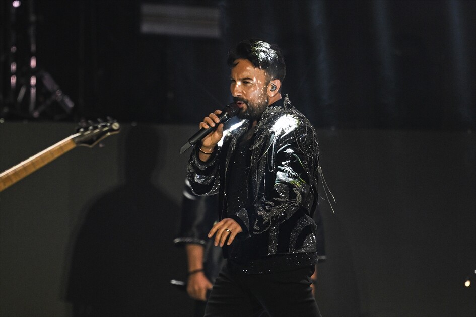 Tarkan, Başkent Millet Bahçesi'nde konser verdi