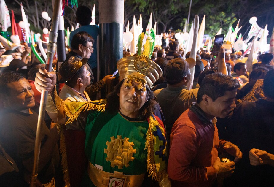 Peru Cumhurbaşkanı adayı Sanchez, Lima’da seçimler öncesi son mitingini düzenledi