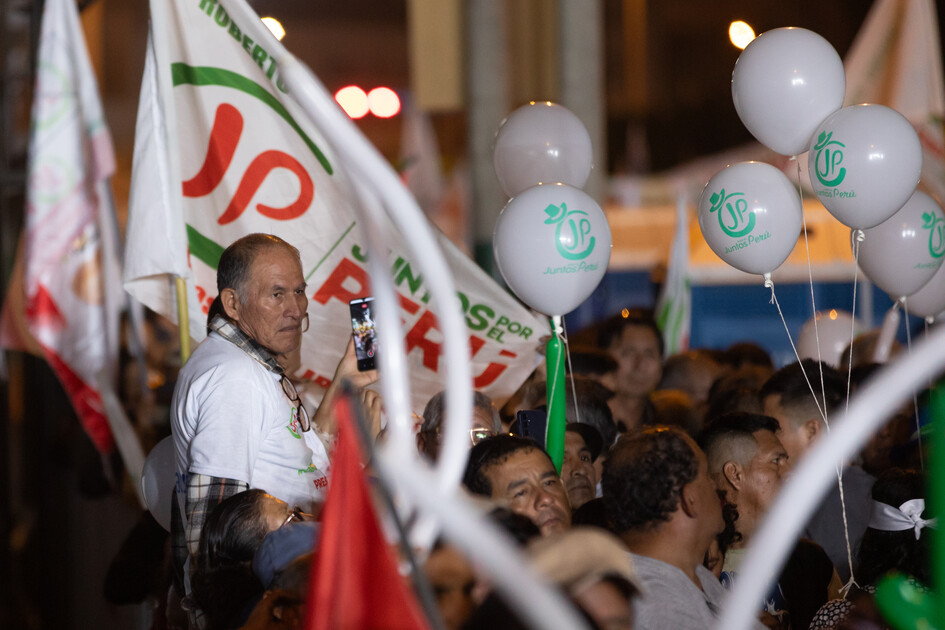 Peru Cumhurbaşkanı adayı Sanchez, Lima’da seçimler öncesi son mitingini düzenledi