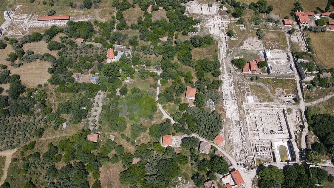 Stratonikeia Antik Kenti'nde buluntuların üçte birini Türk dönemi eserleri oluşturuyor