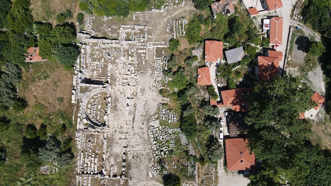 Stratonikeia Antik Kenti'nde buluntuların üçte birini Türk dönemi eserleri oluşturuyor