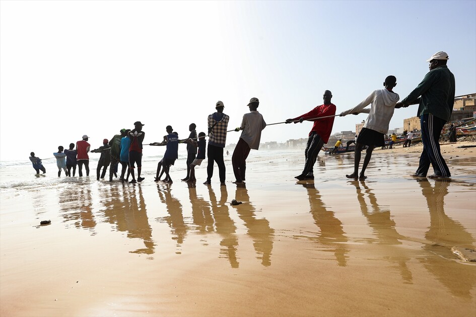 Senegal'de yaşamı şekillendiren okyanus artan tehditlerle karşı karşıya