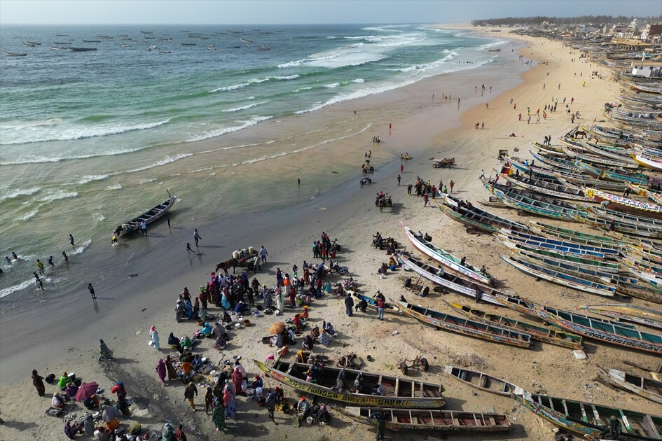 Senegal'de yaşamı şekillendiren okyanus artan tehditlerle karşı karşıya