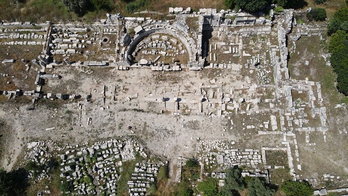 Stratonikeia Antik Kenti'nde buluntuların üçte birini Türk dönemi eserleri oluşturuyor