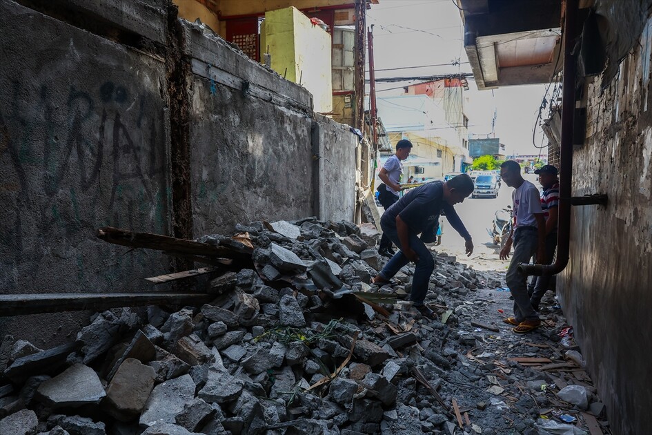 Filipinler'deki 7,8 büyüklüğündeki depremden yaklaşık 88 bin kişi etkilendi