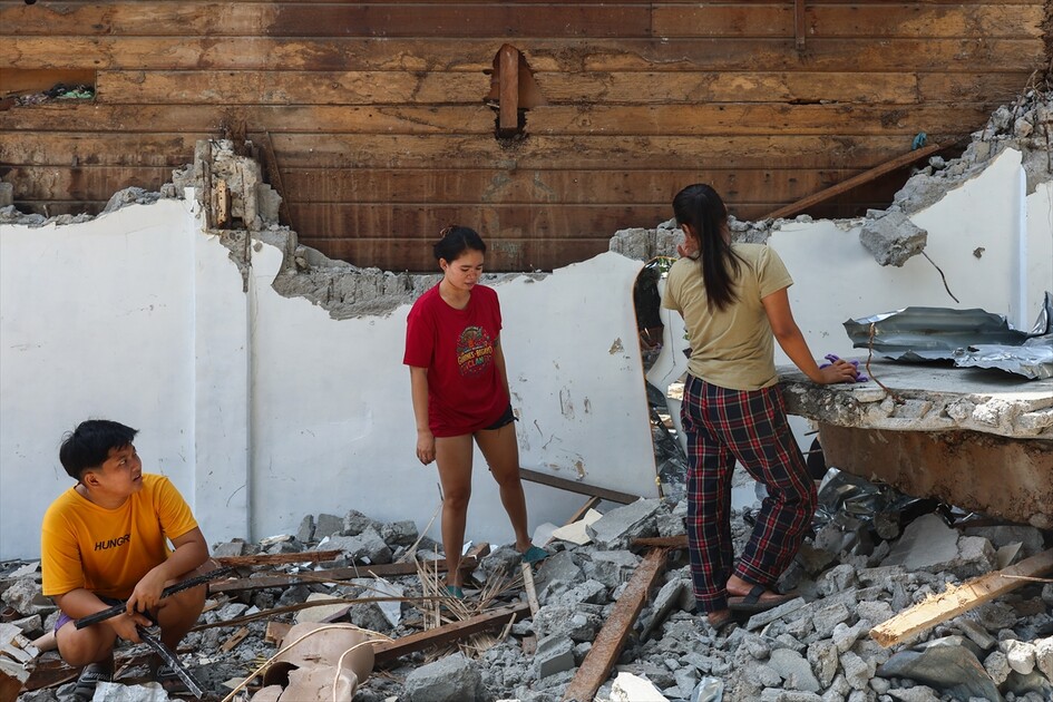 Filipinler'deki 7,8 büyüklüğündeki depremden yaklaşık 88 bin kişi etkilendi