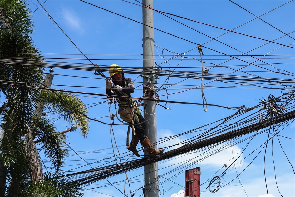 Filipinler'deki 7,8 büyüklüğündeki depremden yaklaşık 88 bin kişi etkilendi