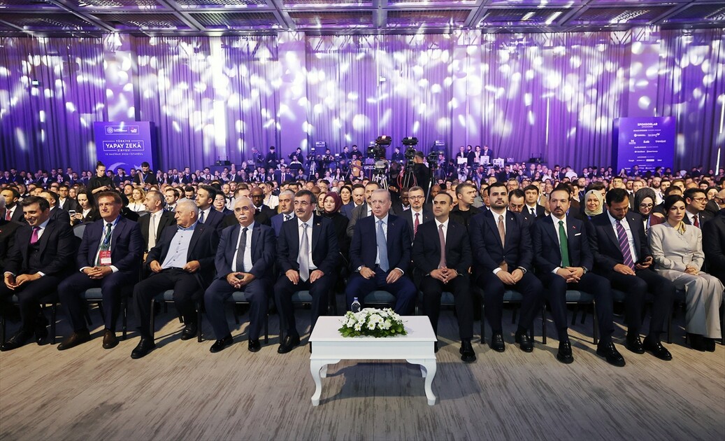 أردوغان: سنطلق برنامجا وطنيا لمحو الأمية بمجال الذكاء الاصطناعي