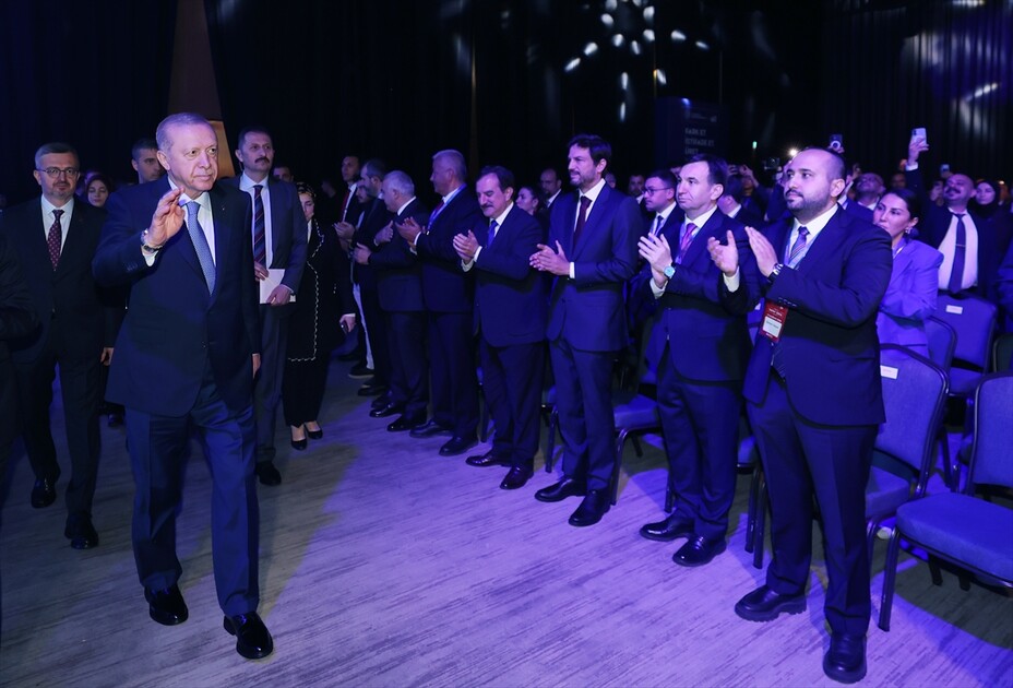 أردوغان: سنطلق برنامجا وطنيا لمحو الأمية بمجال الذكاء الاصطناعي