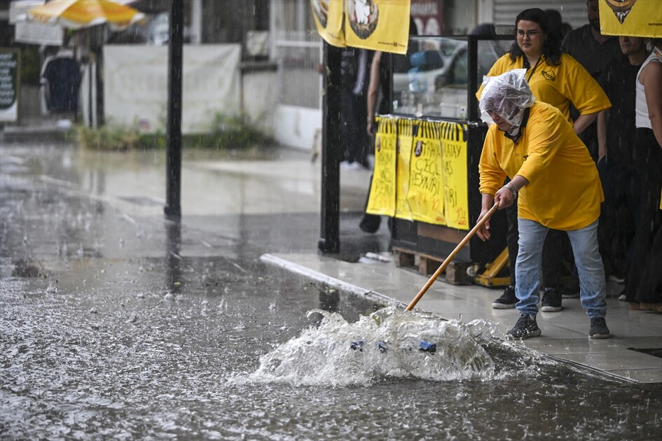 Ankara'da sağanak etkili oldu