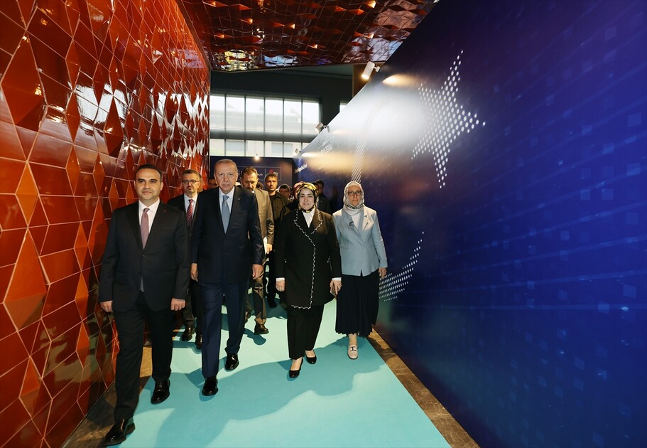 أردوغان: سنطلق برنامجا وطنيا لمحو الأمية بمجال الذكاء الاصطناعي