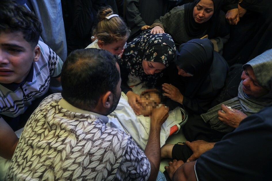 Han Yunus’ta İsrail saldırısında hayatını kaybedenler için cenaze töreni düzenlendi