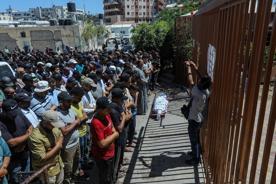 Han Yunus’ta İsrail saldırısında hayatını kaybedenler için cenaze töreni düzenlendi