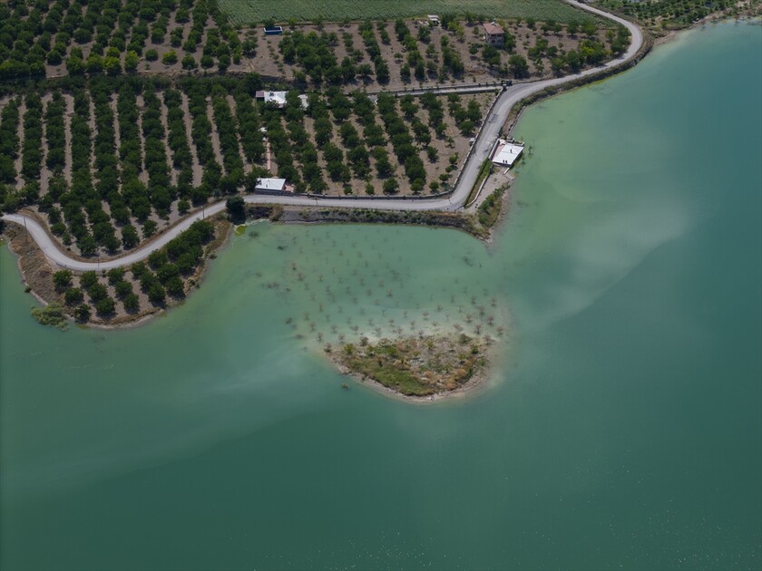 Karakaya Barajı çevresindeki yerleşim yerleri yeniden su altında kaldı