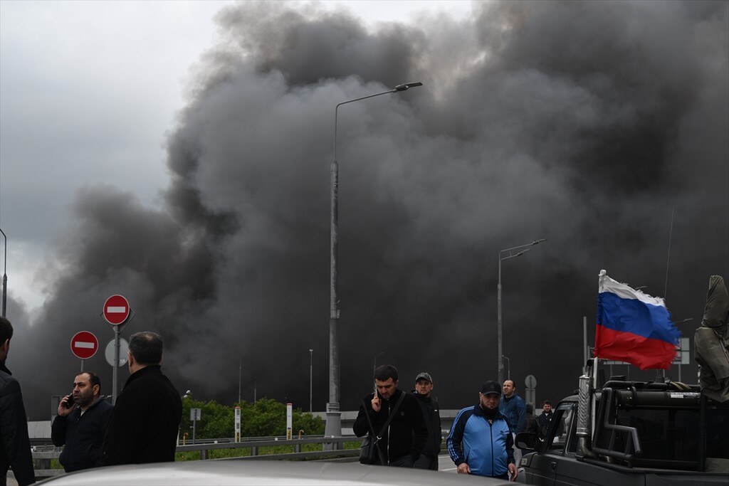 Oil refinery in Moscow hit by large-scale Ukrainian drone attack, mayor ...